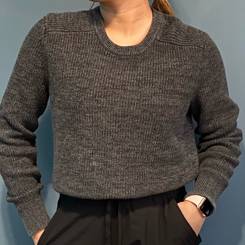Sweater (GAP) - Picture 2 of 5